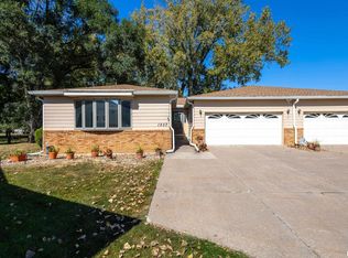1207 47th Avenue Ct, East Moline, IL 61244