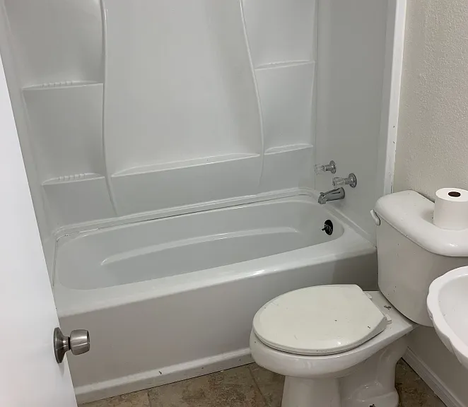 1ST BATHROOM