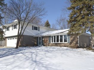 267 Millford Ln, Bloomingdale, IL 60108