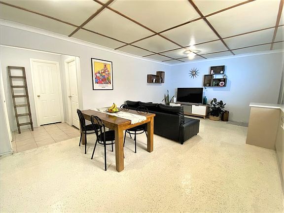 3rd image of 515 Park Place Ave #2