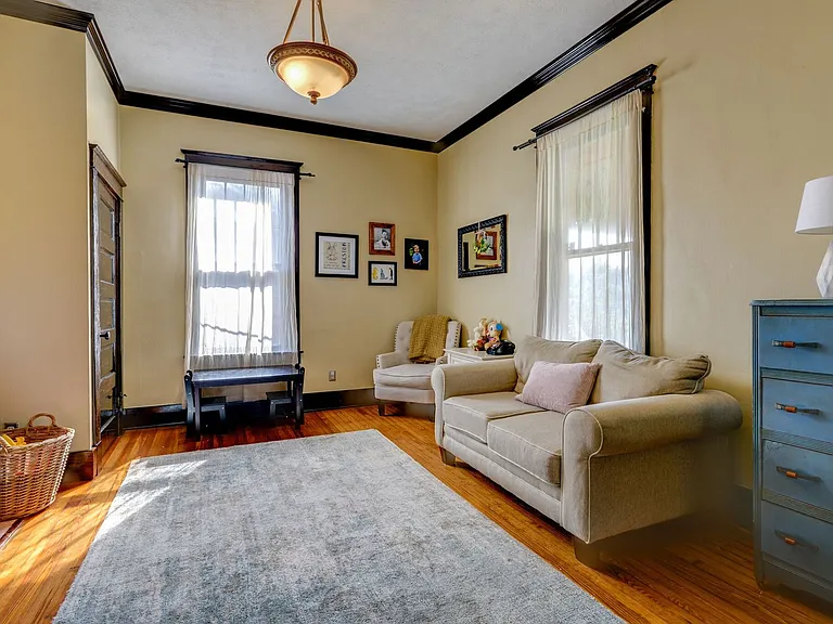 801 Shelby Ave — Photo 11