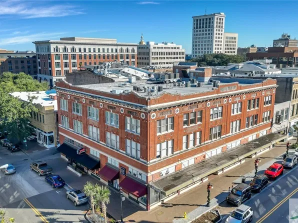 122 W Broughton Street #300, Savannah, GA 31401