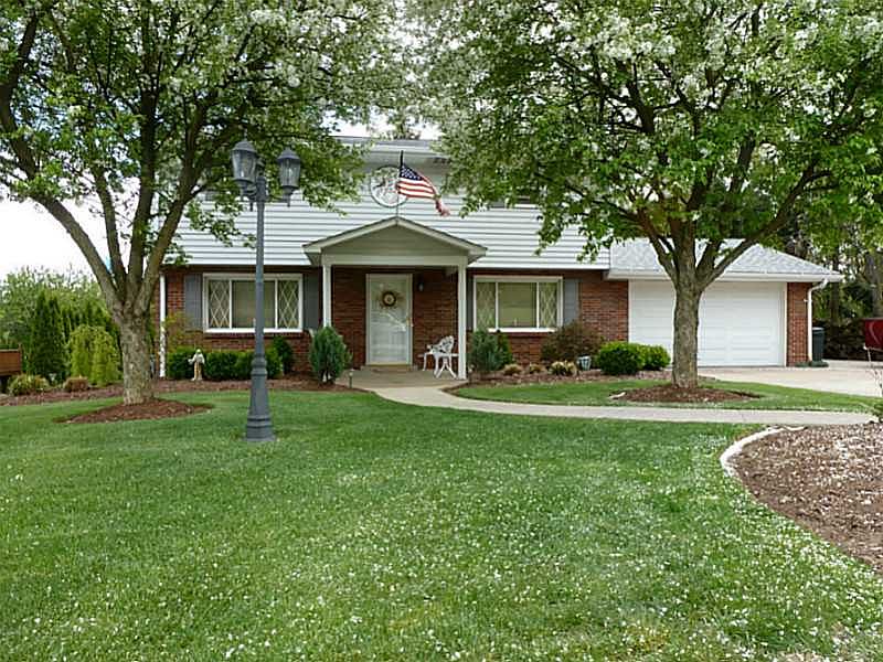1st image of 2 Stoden Dr