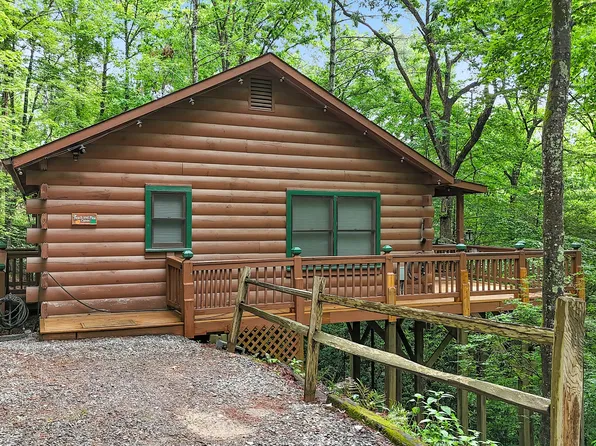 9 Briar Creek Rd, Ellijay, GA 30540