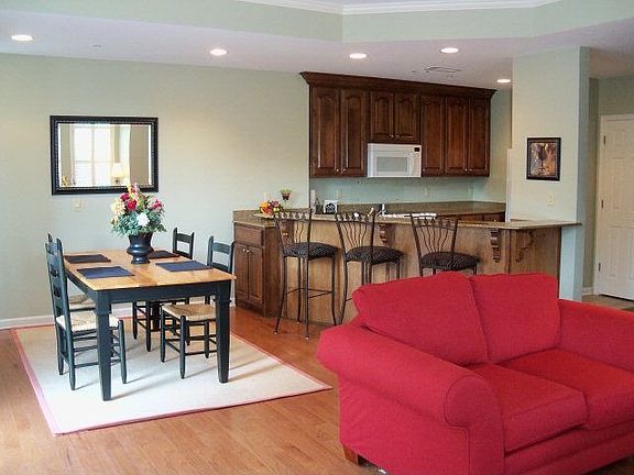3rd image of 1400 Van Buren Ave APT 104