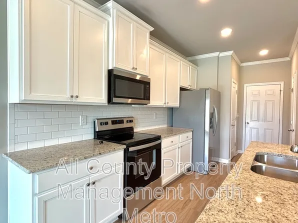 5064 Silver Fox Trl, Oakwood, GA 30566
