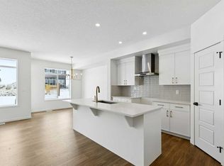 175 NE Herron Lndg NE, Calgary, AB T3P2R1