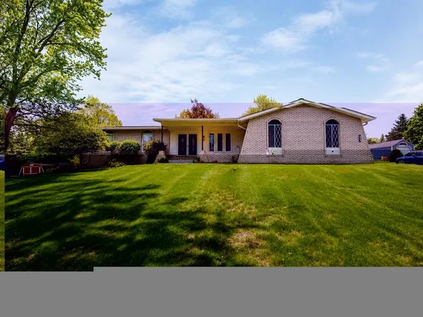 2553 Bullard Rd, Hartland, MI 48353