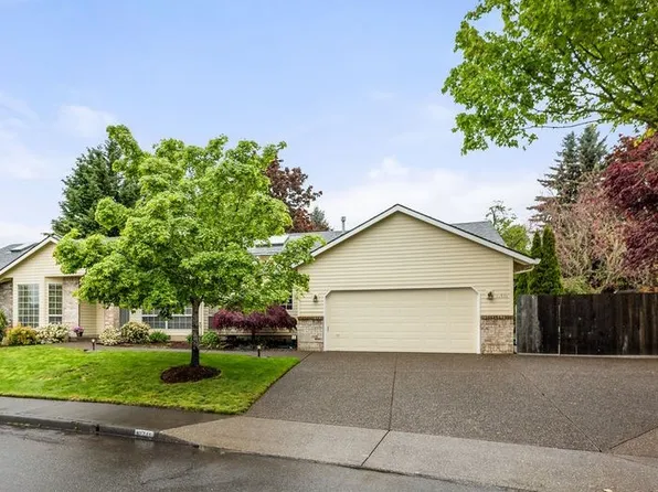 12711 SE Ott St, Clackamas, OR 97015