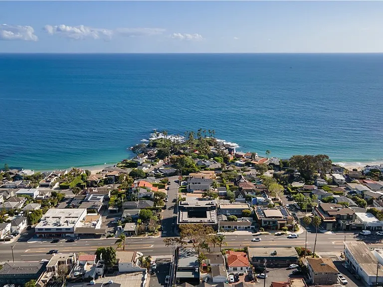 1105 N Coast Hwy — Photo 33