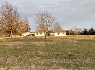 5244 County Road 5700, Cherryvale, KS 67335