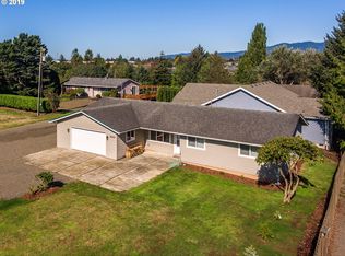 3666 12th St, Tillamook, OR 97141