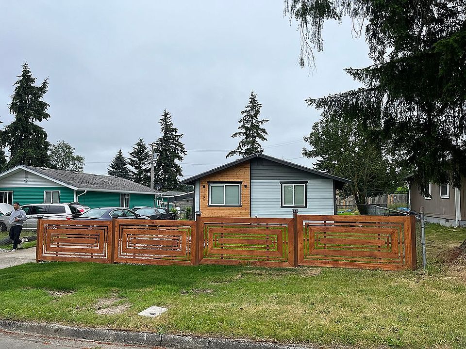 1st image of 1138 E 51st St