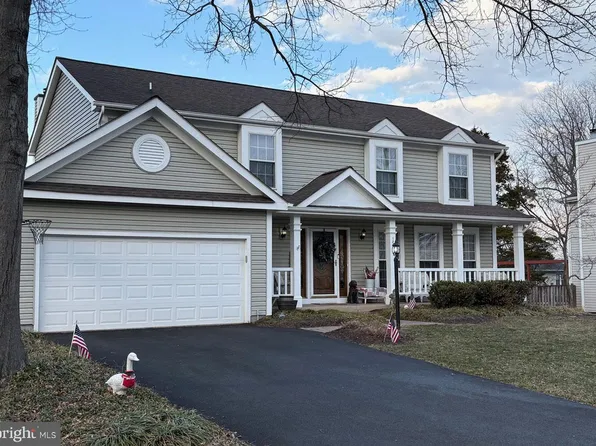 12526 Dardanelle Ct, Herndon, VA 20170