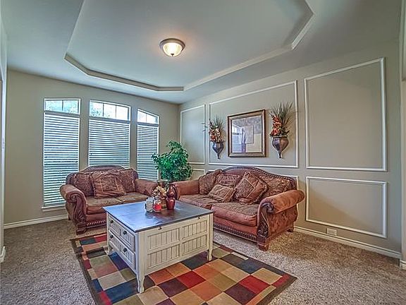 5th image of 221 Forestridge Dr