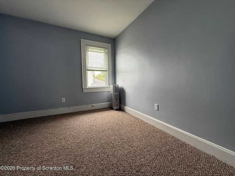 627 Sherwood Ave — Photo 13
