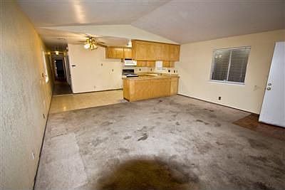 3rd image of 256 Davitt Ave