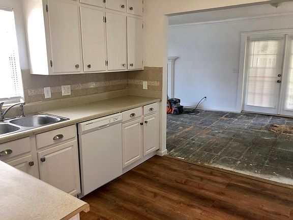 5th image of 1315 Lamanto Ave E