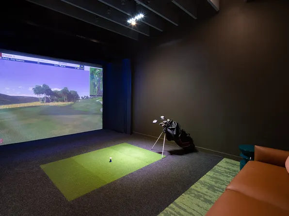 30-77 Vernon Boulevard image 21 of 27