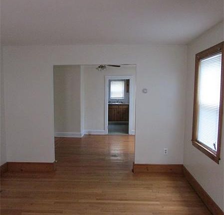 3rd image of 40 Lawn Ave #1