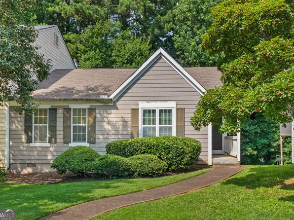 1041 Plantation Way NW, Kennesaw, GA 30144