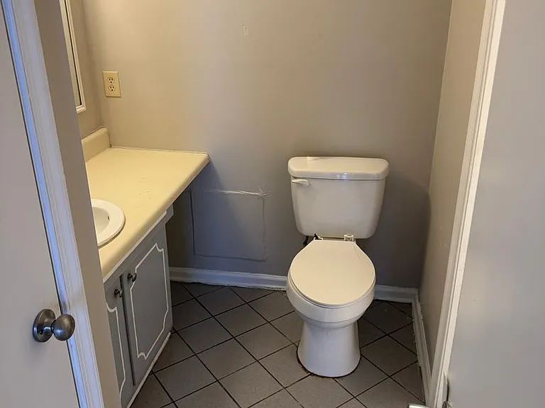 2616 Randleman Rd #H — Photo 8