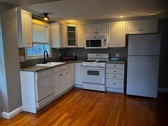2nd image of 163 Merrimac St #1