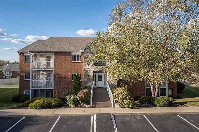 1st image of 388 Marian Ln APT 4