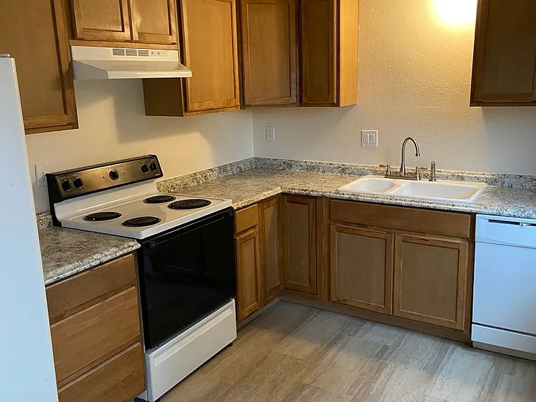593 Cinderella Loop — Photo 7