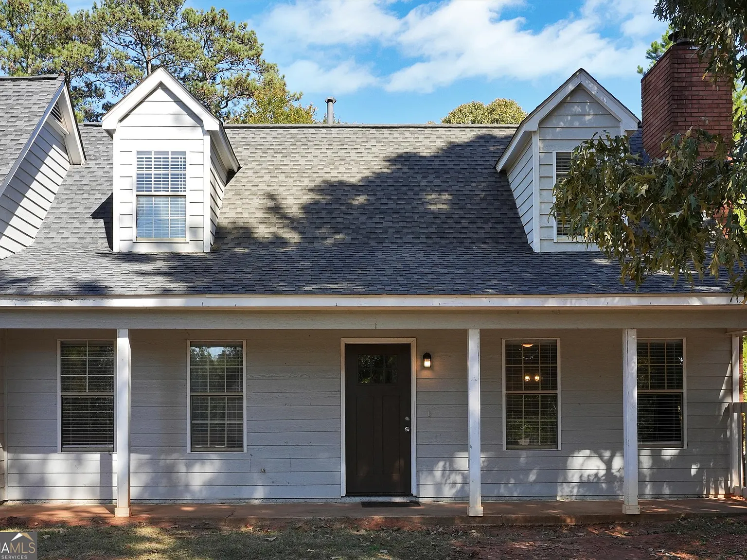 3 bed, 2.0 bath, 1350 sqft, $1,350 — Photo 2
