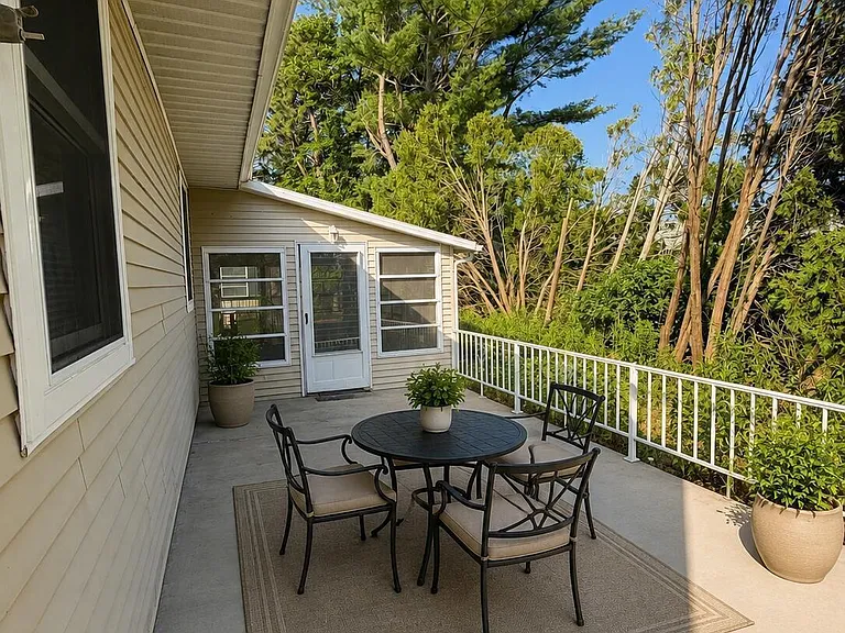 15 Saint Tropez Ct — Photo 18