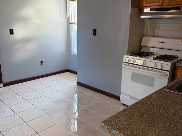 104 Oak St, Yonkers, NY