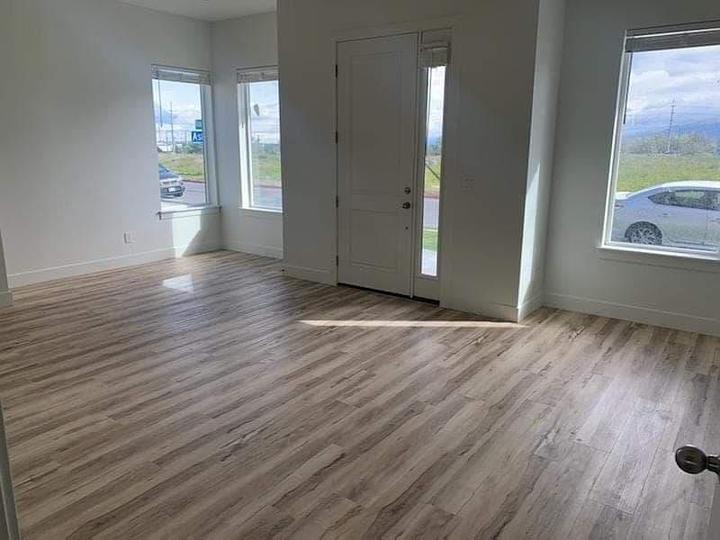 2nd image of 568 Lewski Ln #568