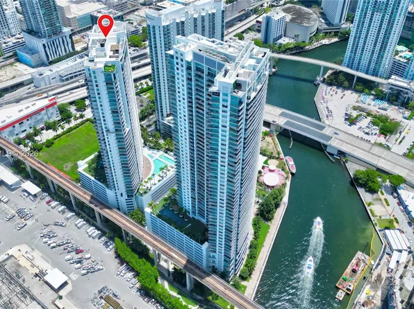 90 SW 3rd St #Penthouse 10, Miami, FL 33130