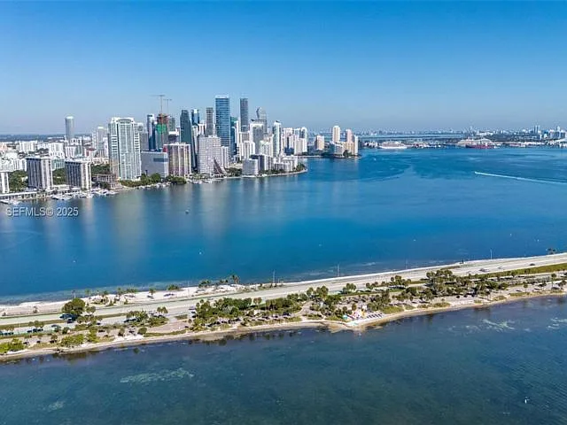 Building Photo - 1541 Brickell C406 Ave