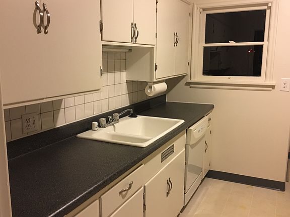 4th image of 4406 N 8th St