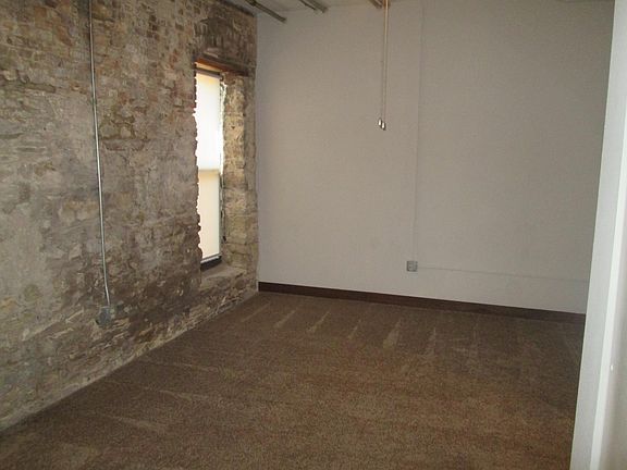 5th image of 401 Delaware St APT 2