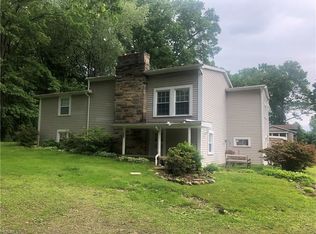 1509 Treasch Dr, Cuyahoga Falls, OH 44221
