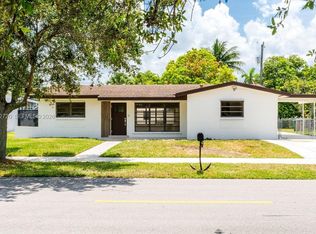 19390 Whispering Pines Rd, Cutler Bay, FL 33157