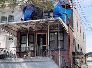 5322 97th St, Flushing, NY 11368