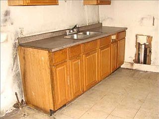 4th image of 2942 SW 19th St