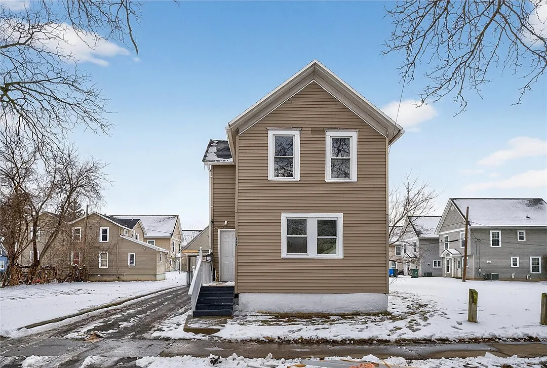 127 Conkey Ave photo 1