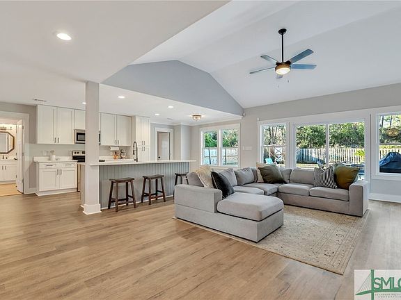 3rd image of 206 Blue Marlin Drive