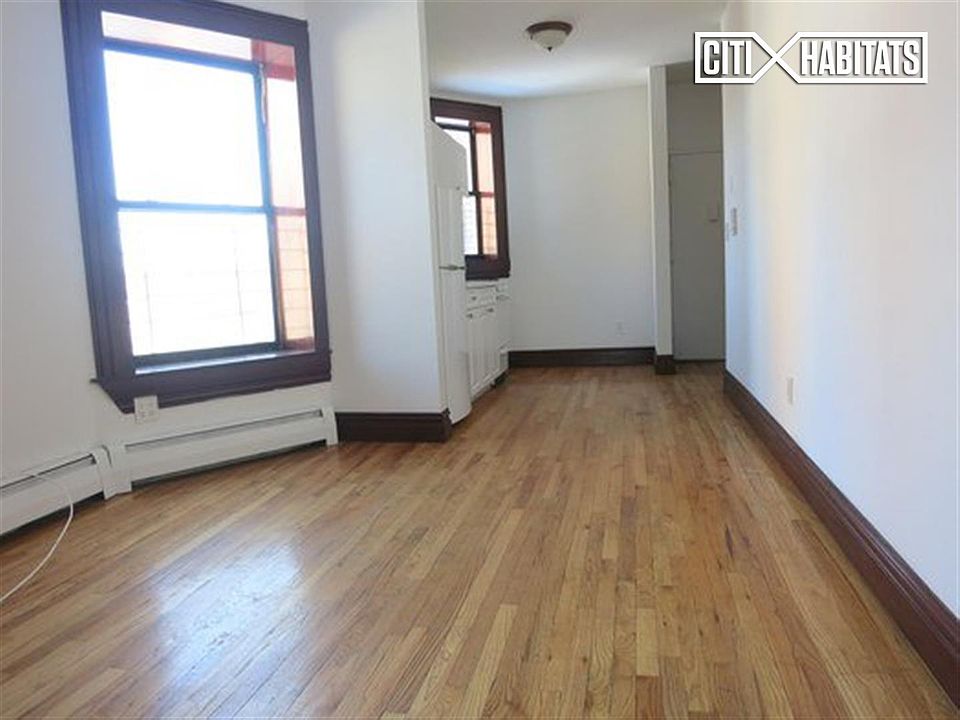 2nd image of 2037 1st Ave APT 7