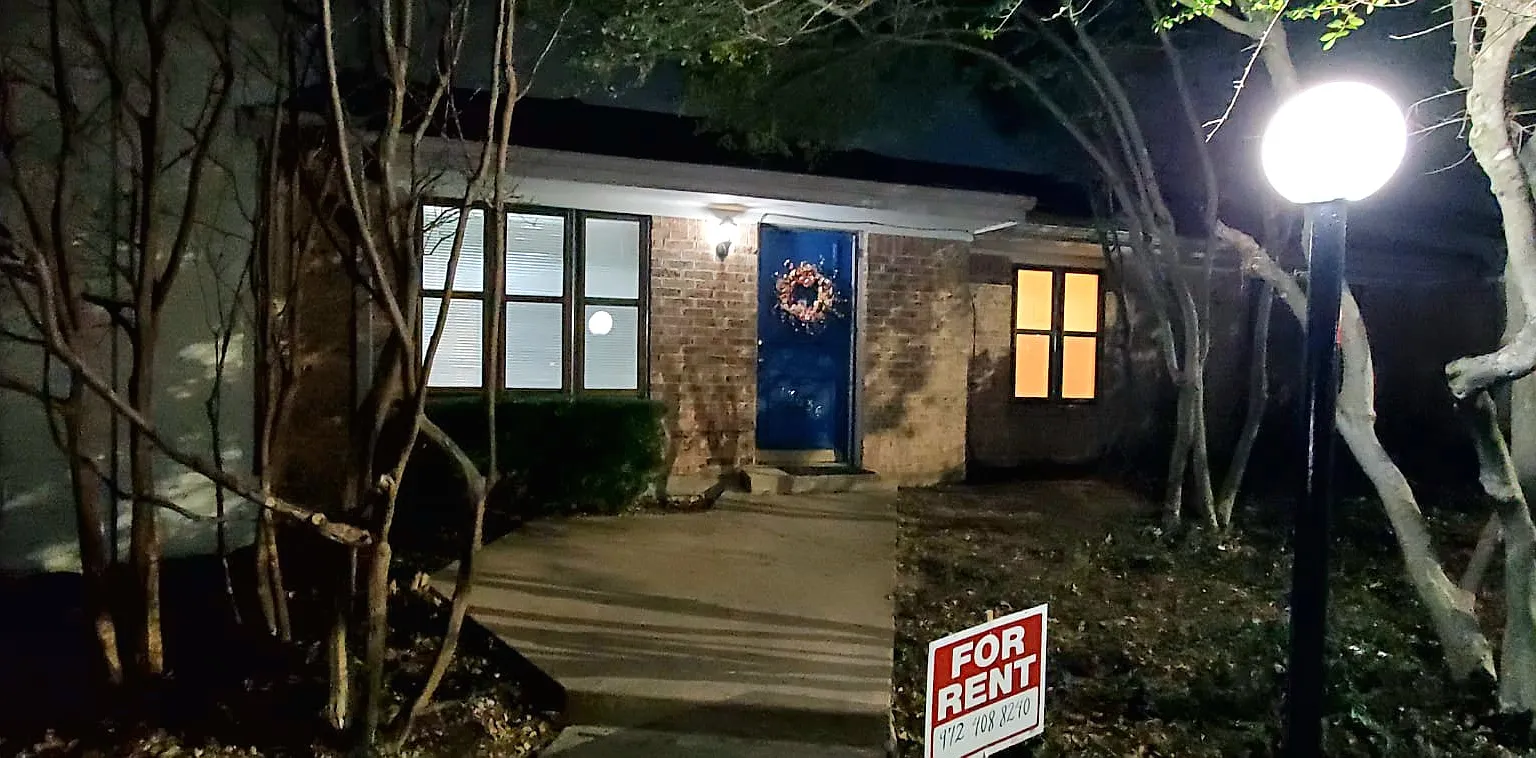 2 bed, 1134 sqft, $2,300 — Photo 1