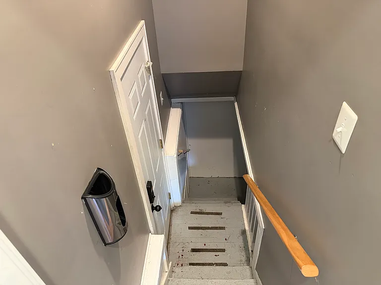 176 Ardmore Dr — Photo 20