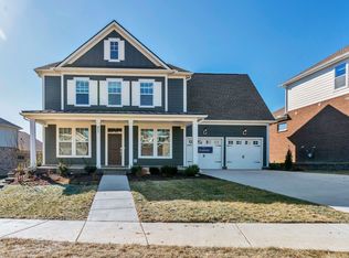 822 Nightingale Ave, Hendersonville, TN 37075