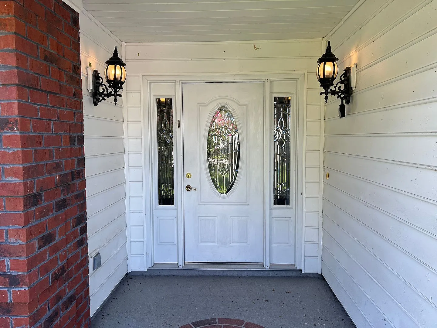 Beautiful Four-Bedroom Home Located In Burning Ridge! Available Now! — Photo 3