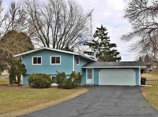 N8855 Mallard Ln, Fond Du Lac, WI 54937