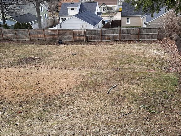 4th image of 1522-24 W 45th St